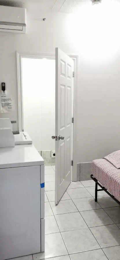 Monthly University Apartment-Elizabeth Toronto 0*,