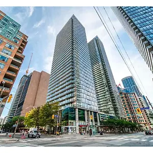 Apartment Comfy 1 Bedroom & Den In Downtown 1 Queen & 1 Single Bed, Toronto