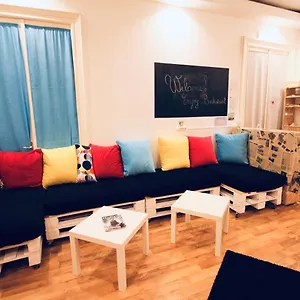 Cloud 9 House , Bucarest Rumanía
